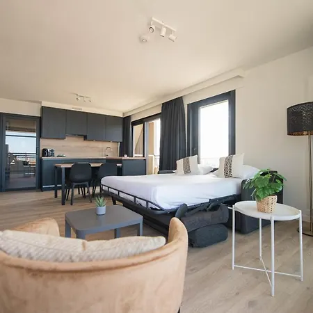 Angel By The Sea أوستيند